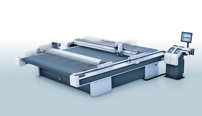 At JEC World 2018, Zünd will be presenting the D3 cutter with dual beam technology for maximum productivity. © Zünd Systemtechnik AG